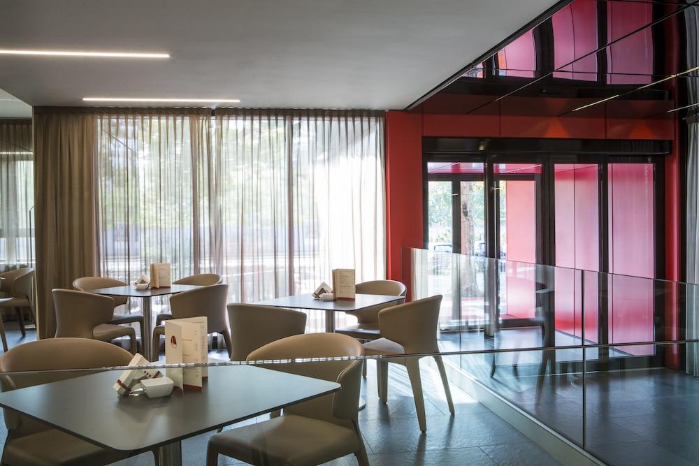 Una Hotels Bologna Fiera Exterior foto